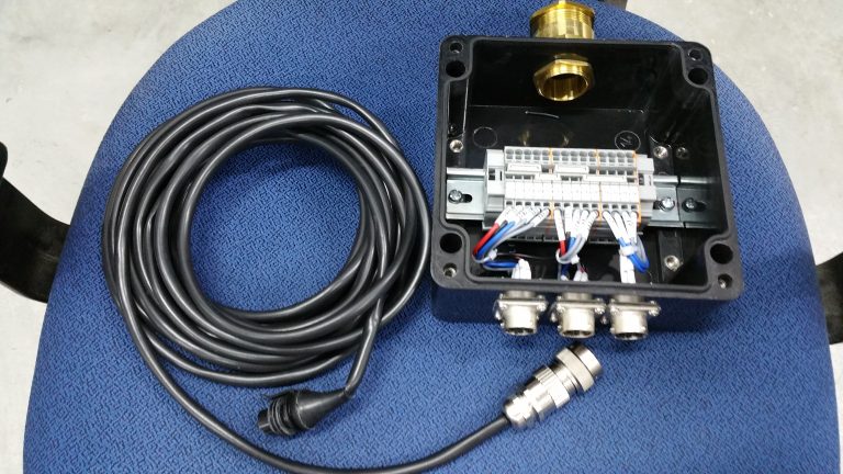 Flow Sensor with cable + GRP JB 1